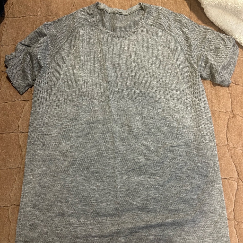 Men's Grey Lululemon T-Shirt